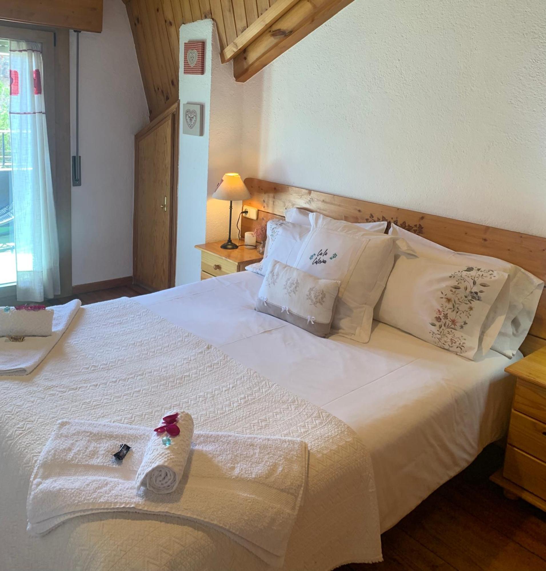 Atico Con Encanto En Bellver De Cerdanya Apartment Luaran gambar