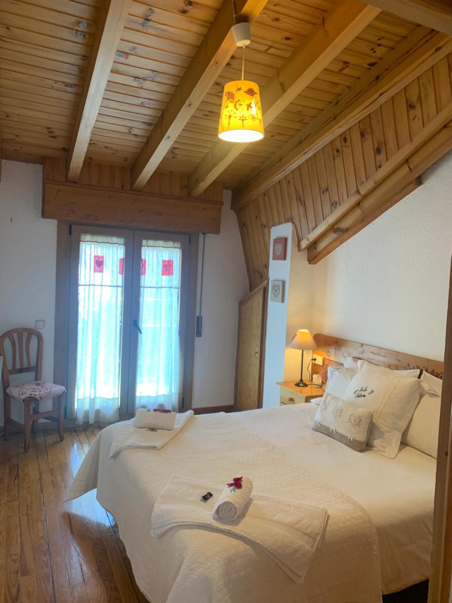 Atico Con Encanto En Bellver De Cerdanya Apartment Luaran gambar