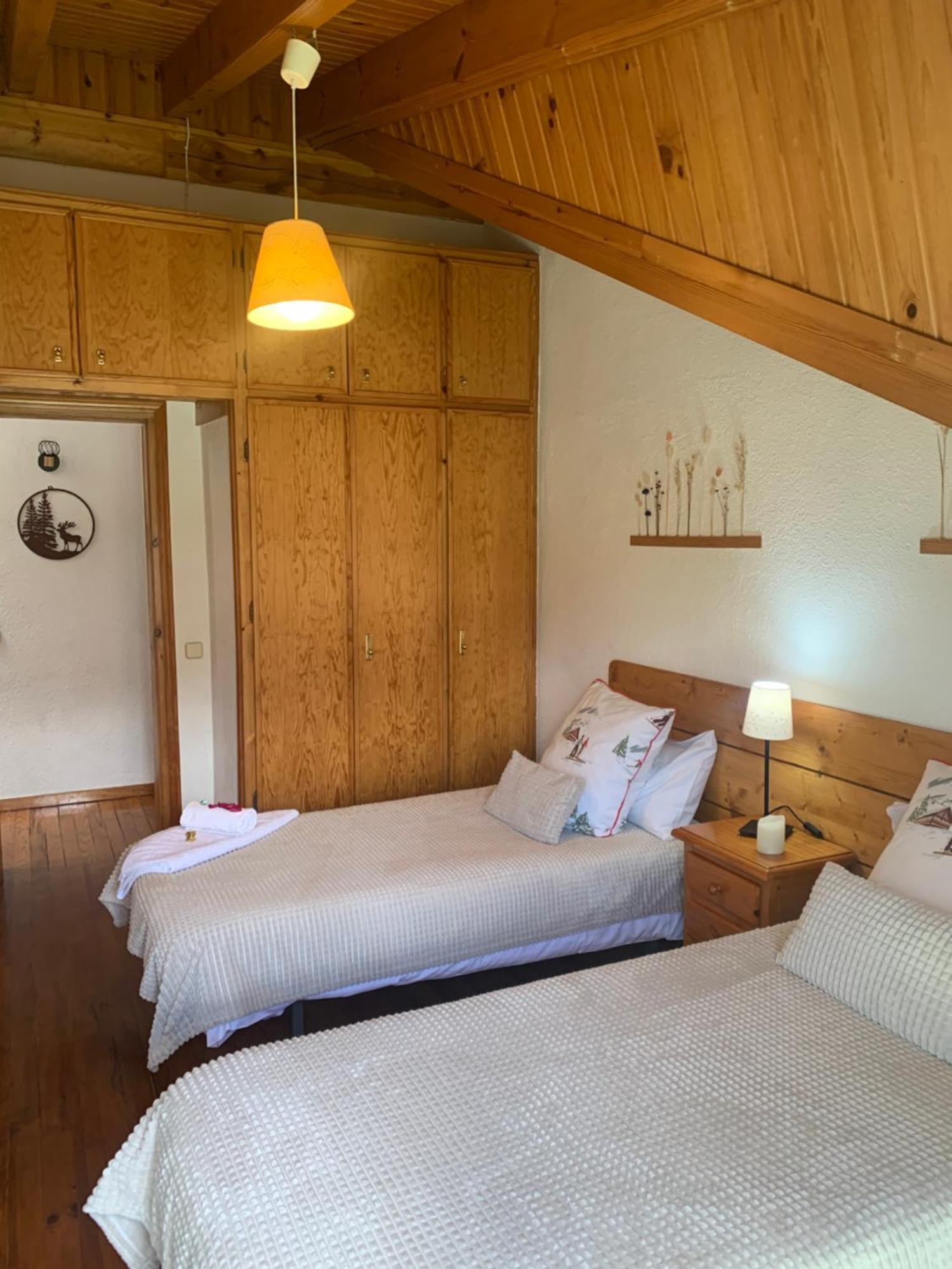 Atico Con Encanto En Bellver De Cerdanya Apartment Luaran gambar
